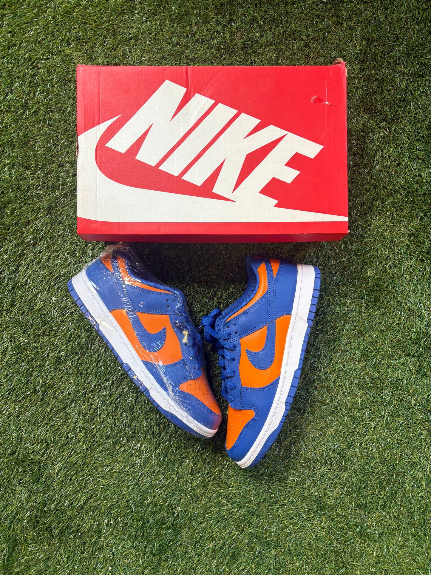Nike Dunk Low “Knicks”