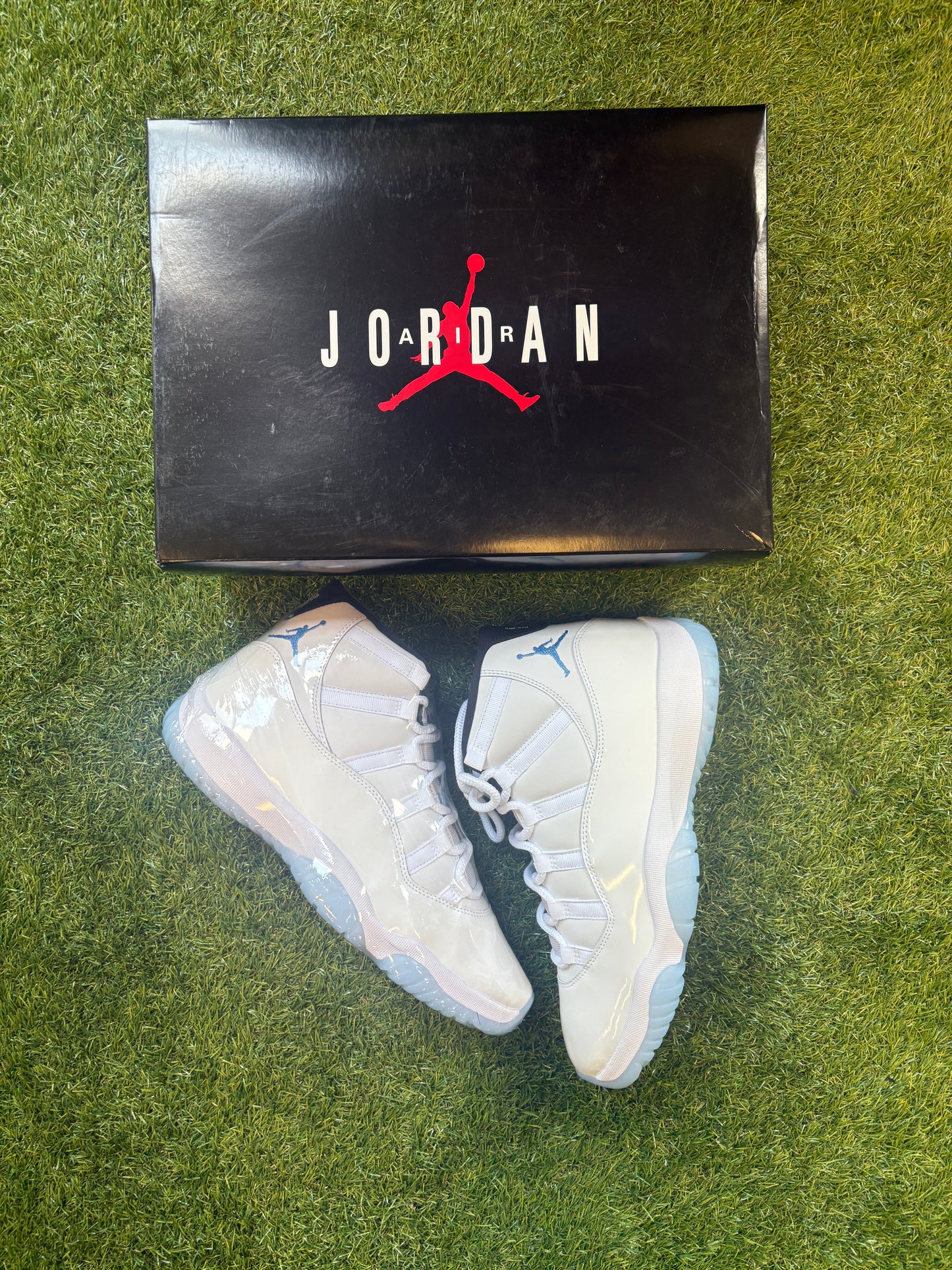 Jordan 11 Retro "Legend Blue"