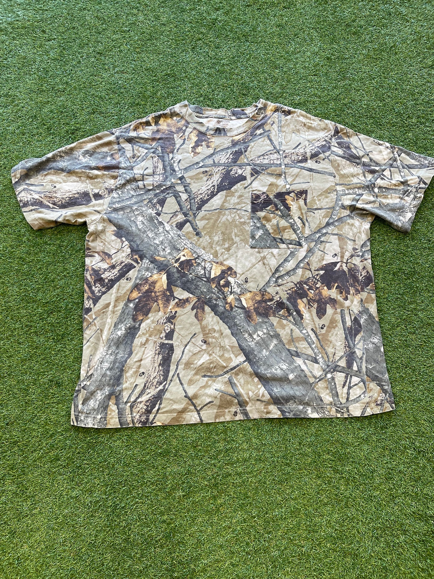Tree camo vintage t