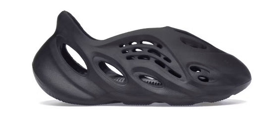 Yeezy "Foam Runner Black"