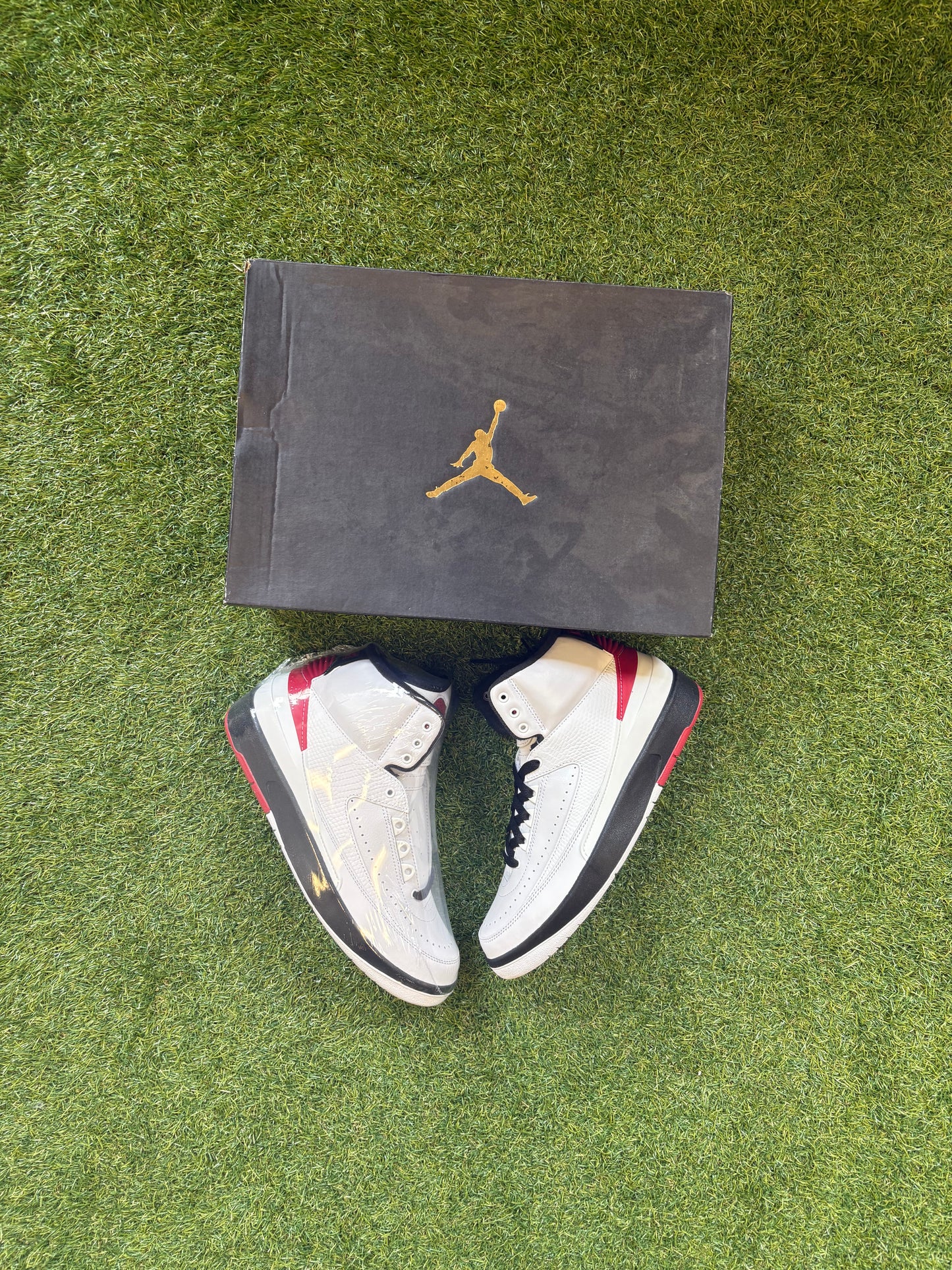 Jordan 2 Retro OG “Chicago”